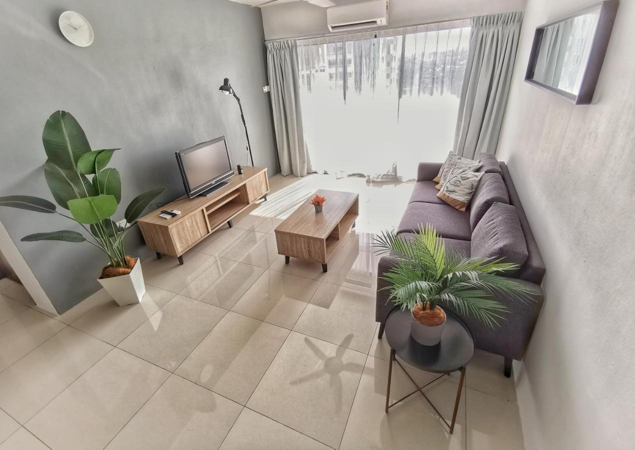 Manhattan 8-11pax Apartment Ipoh